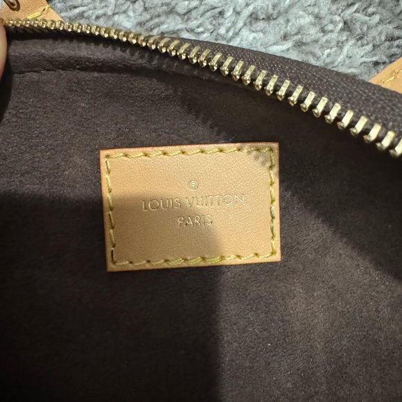 Louis Vuitton Brown Monogram Crossbody Bag - Picture 4 of 13